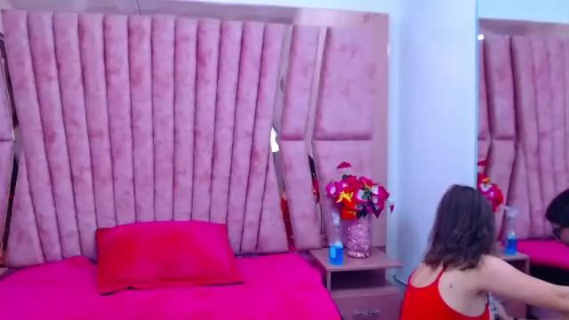 Image 12 of sarah_sweett_ Stream on Chaturbate on 15 months ago