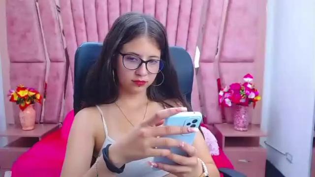 Image 11 of sarah_sweett_ Stream on Chaturbate on 14 months ago