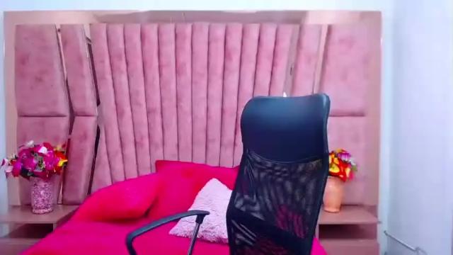 Image 11 of sarah_sweett_ Stream on Chaturbate on 14 months ago