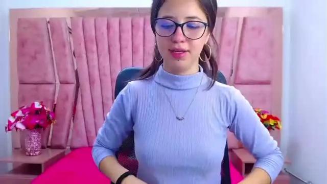 Image 10 of sarah_sweett_ Stream on Chaturbate on 13 months ago
