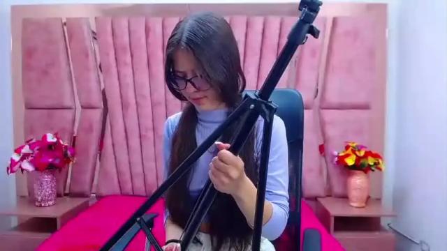Image 4 of sarah_sweett_ Stream on Chaturbate on 13 months ago