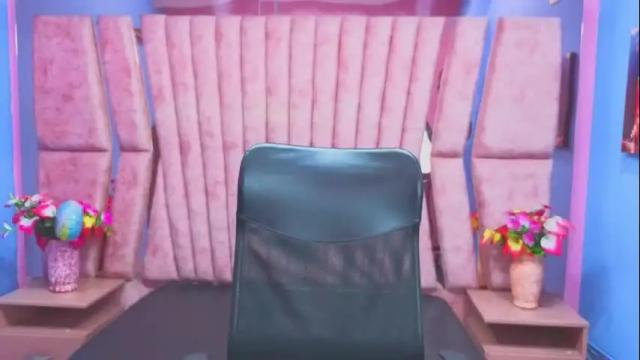 Image 10 of sarah_sweett_ Stream on Chaturbate on 4 months ago