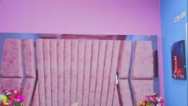 Image 6 of sarah_sweett_ Stream on Chaturbate on 2 months ago