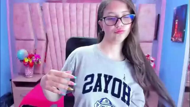Image 11 of sarah_sweett_ Stream on Chaturbate on 1 day ago