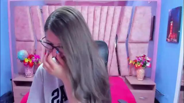 Image 3 of sarah_sweett_ Stream on Chaturbate on 1 day ago