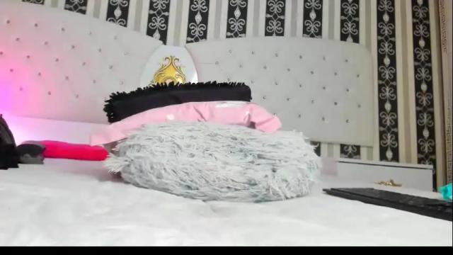 Image 3 of sarah_t33n Stream on Chaturbate on 14 days ago