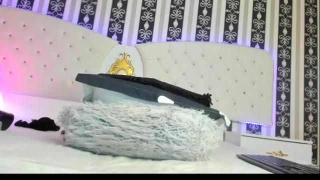Image 2 of sarah_t33n Stream on Chaturbate on 3 days ago