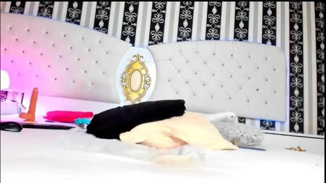 Image 11 of sarah_t33n Stream on Chaturbate on 1 month ago