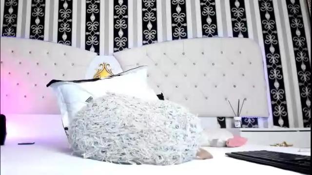 Image 6 of sarah_t33n Stream on Chaturbate on 1 month ago