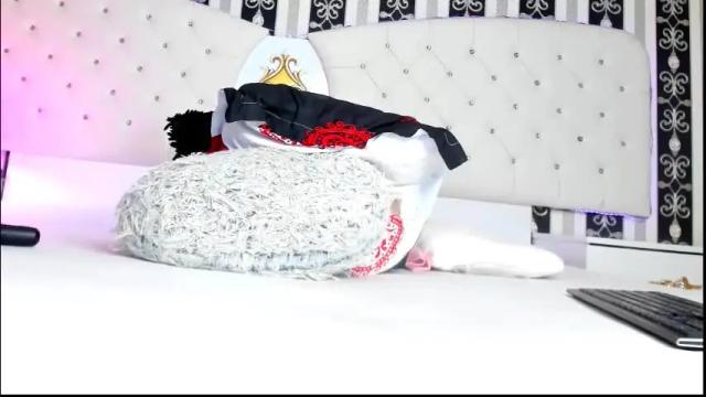 Image 7 of sarah_t33n Stream on Chaturbate on 22 days ago