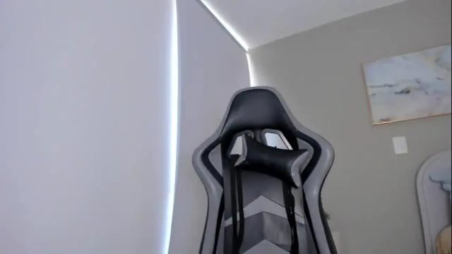 Image 7 of sarah_vegaa Stream on Chaturbate on 5 months ago