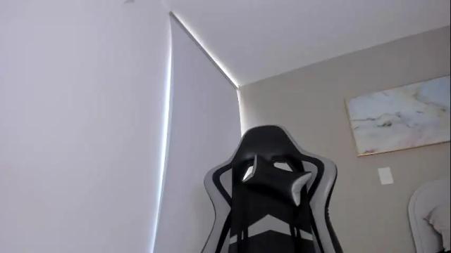Image 2 of sarah_vegaa Stream on Chaturbate on 5 months ago