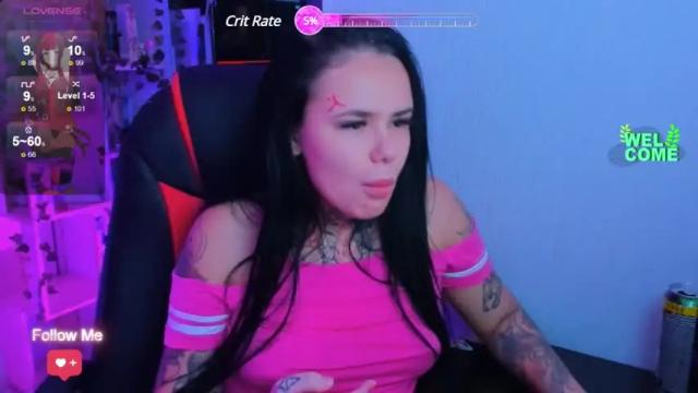 Image 10 of sarahbelltorn Stream on Chaturbate on 16 months ago