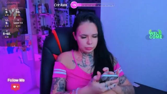 Image 3 of sarahbelltorn Stream on Chaturbate on 16 months ago