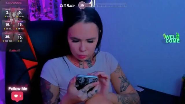 Image 2 of sarahbelltorn Stream on Chaturbate on 15 months ago