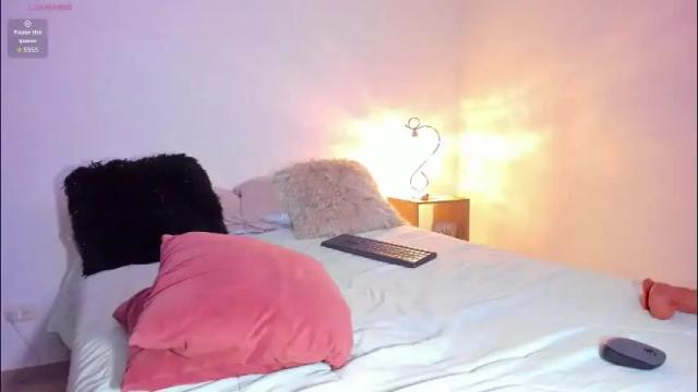 Image 3 of sarahbrooks_ Stream on Chaturbate on 1 month ago