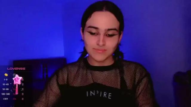 Image 10 of sarahfleur Stream on Chaturbate on 13 months ago