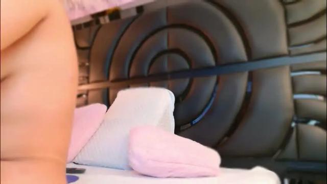 Image 12 of sarahgrey18 Stream on Chaturbate on 2 months ago