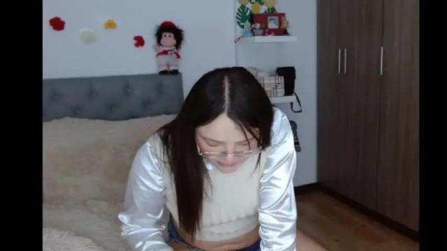 Image 7 of sarahh_0 Stream on Chaturbate on 18 months ago