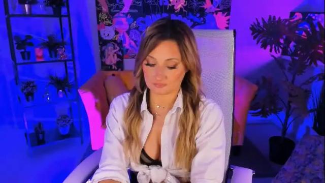 Thumbnail 1, sarahholly's Stream at Chaturbate, 1 month ago