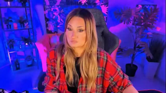 Thumbnail 3, sarahholly's Stream at Chaturbate, 1 month ago