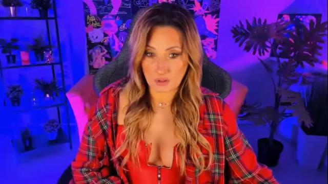 Thumbnail 1, sarahholly's Stream at Chaturbate, 1 month ago