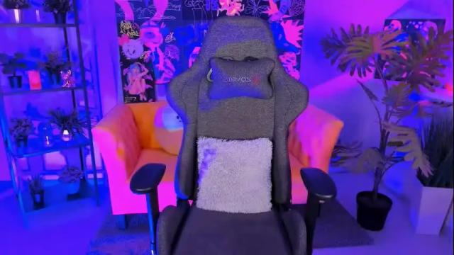 Image 4 of sarahholly Stream on Chaturbate on 1 month ago