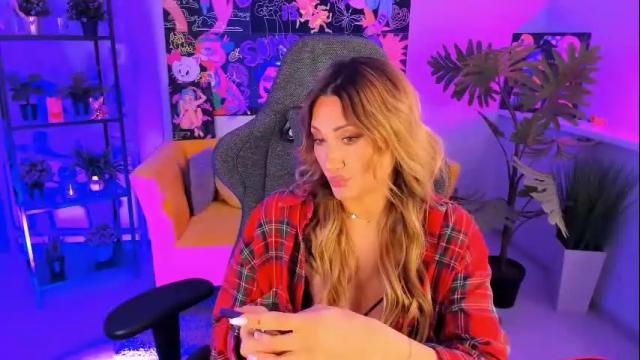 Image 6 of sarahholly Stream on Chaturbate on 1 month ago