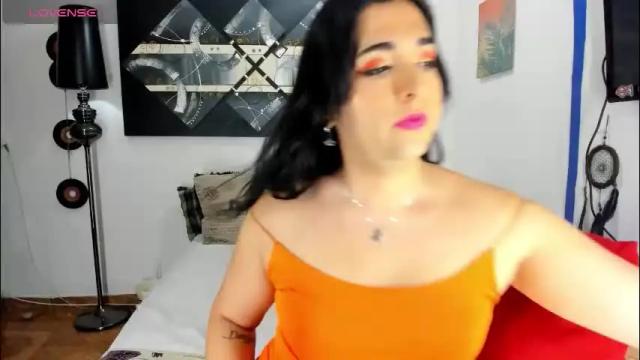 Image 2 of sarahjey Stream on Chaturbate on 1 month ago