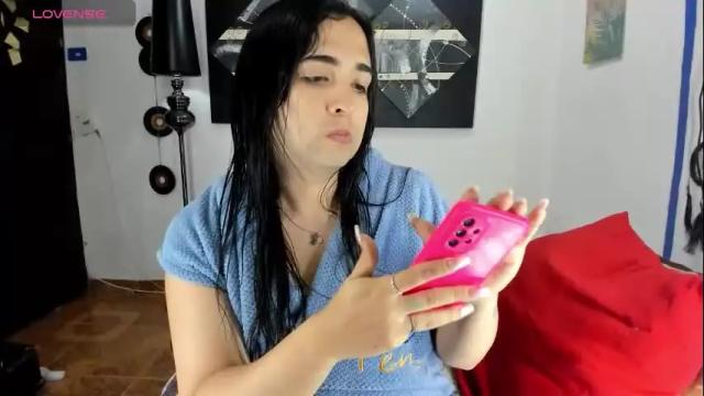 Image 3 of sarahjey Stream on Chaturbate on 1 month ago