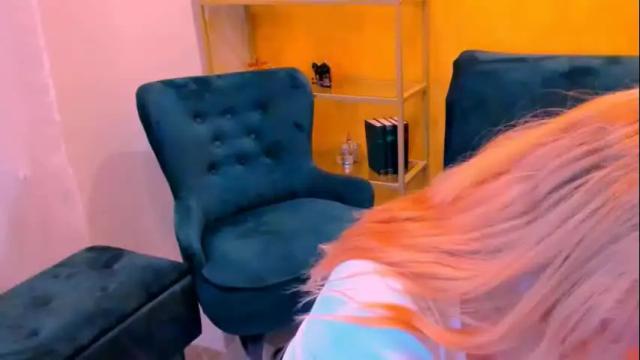 Image 10 of sarahottie69 Stream on Chaturbate on 29 days ago