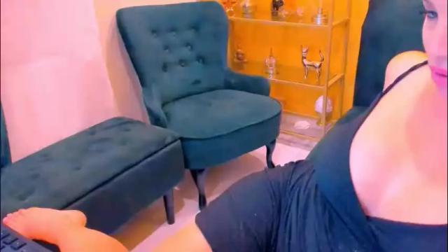 Image 2 of sarahottie69 Stream on Chaturbate on 1 month ago