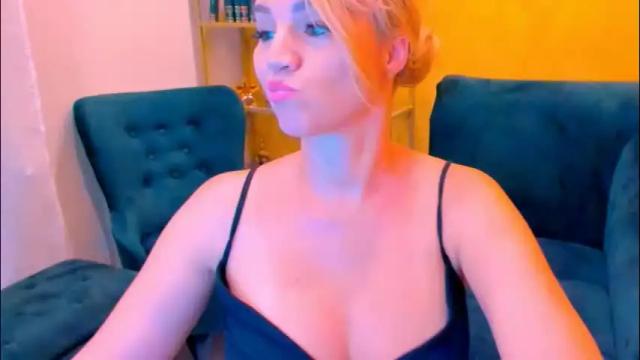 Image 8 of sarahottie69 Stream on Chaturbate on 1 month ago