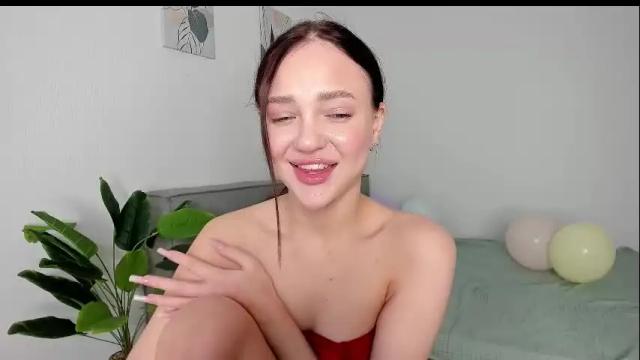 Image 2 of sarahphyllis Stream on Chaturbate on 14 days ago