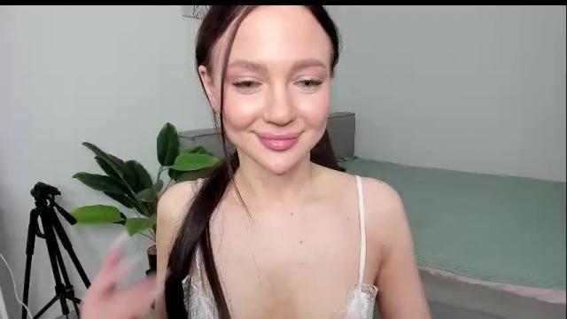 Image 3 of sarahphyllis Stream on Chaturbate on 3 days ago
