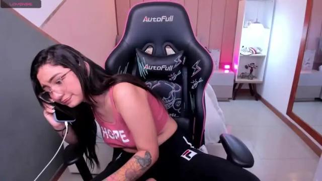Image 4 of sarahscott56 Stream on Chaturbate on 22 months ago
