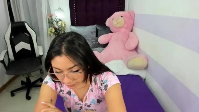 Image 3 of sarahscott56 Stream on Chaturbate on 22 months ago