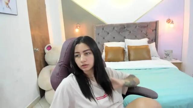 Image 3 of sarahscott56 Stream on Chaturbate on 21 months ago