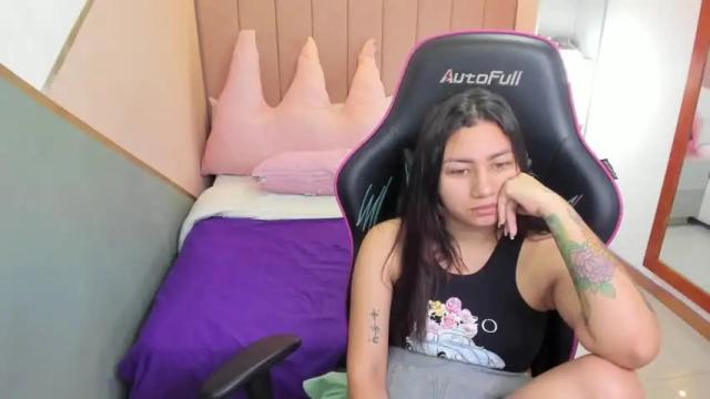 Image 2 of sarahscott56 Stream on Chaturbate on 21 months ago