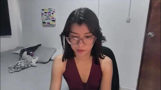 Image 2 of sarahsmitt Stream on Chaturbate on 2 months ago