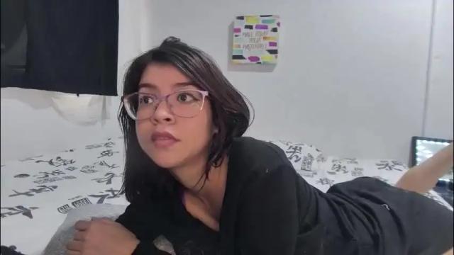 Image 12 of sarahsmitt Stream on Chaturbate on 2 months ago
