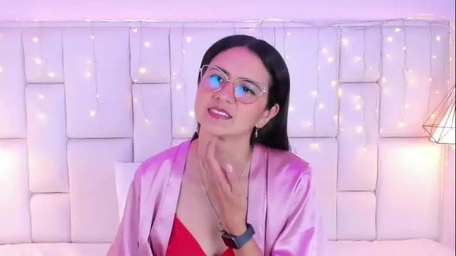 Image 4 of sarahsophia_ Stream on Chaturbate on 1 month ago