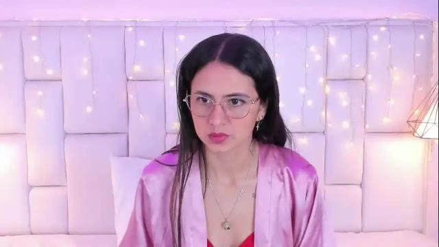 Image 8 of sarahsophia_ Stream on Chaturbate on 1 month ago