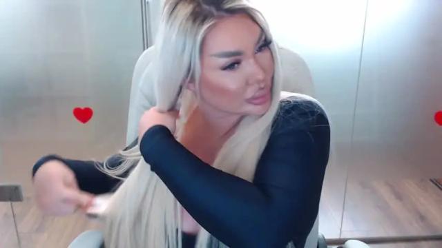 Image 11 of sarahstone_ Stream on Chaturbate on 13 months ago