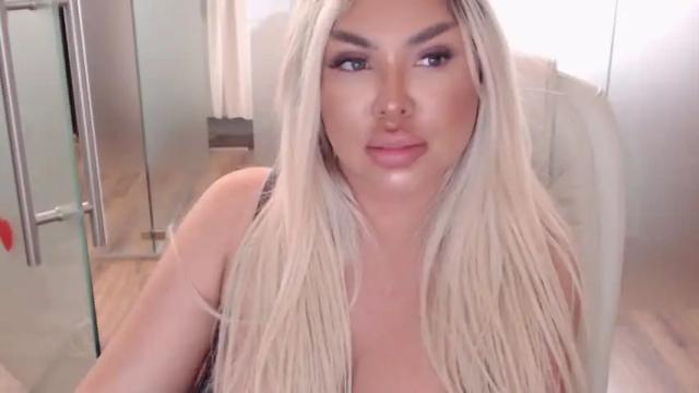Thumbnail 1, sarahstone_'s Stream at Chaturbate, 13 months ago