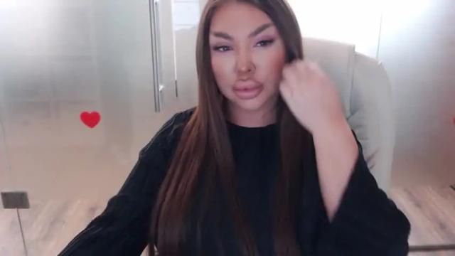Image 8 of sarahstone_ Stream on Chaturbate on 13 months ago