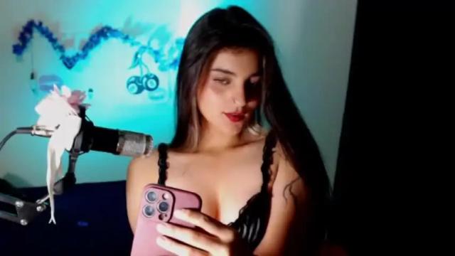 Image 2 of sarahtaylor4 Stream on Chaturbate on 4 months ago