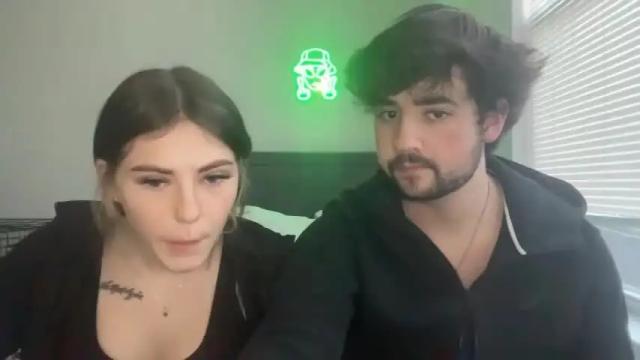 Image 4 of sarahxaoliver1 Stream on Chaturbate on 12 months ago