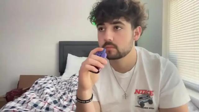 Image 4 of sarahxaoliver1 Stream on Chaturbate on 12 months ago
