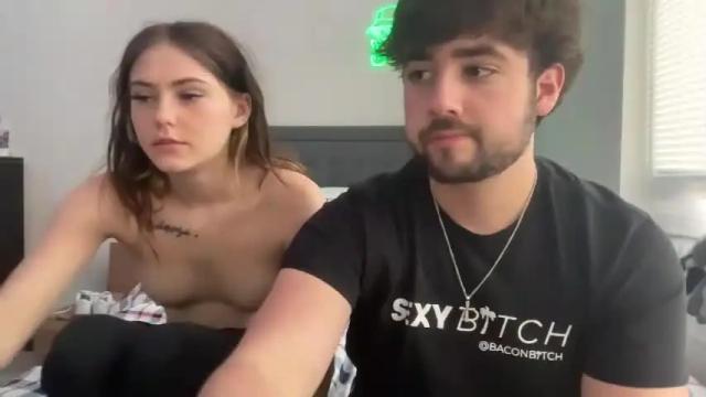 Image 4 of sarahxaoliver1 Stream on Chaturbate on 12 months ago